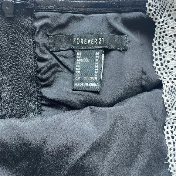 Bow Lace- Trim Cami- Size M - Picture 11 of 12